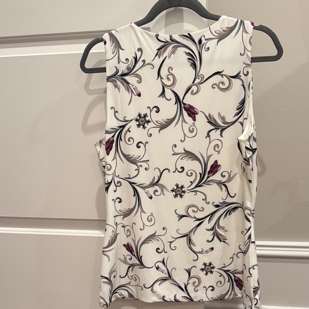 WHBM White and Purple Floral Blouse - Picture 4 of 4
